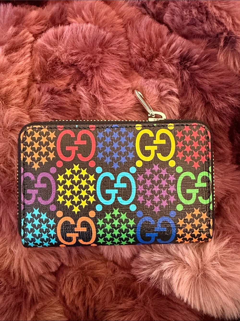 Gucci eye catching